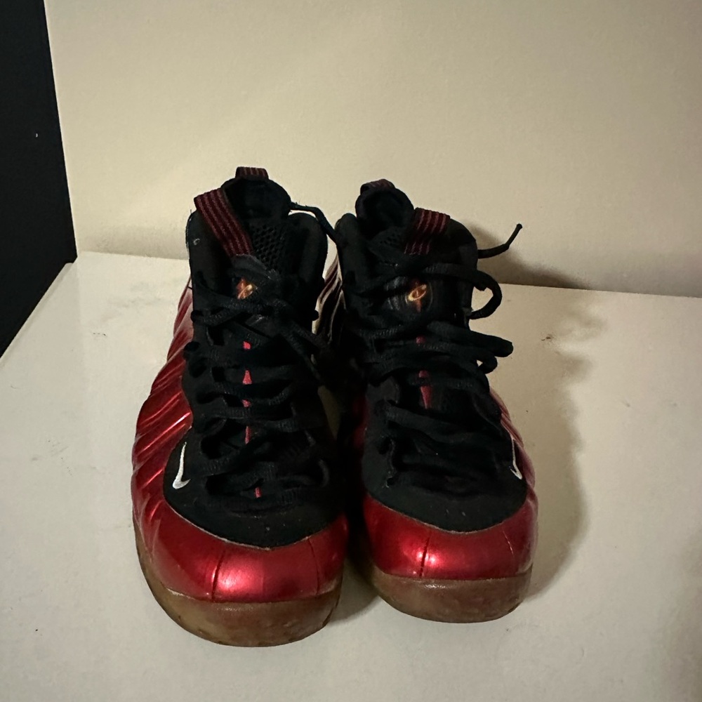 Nike Air Foamposite One
Metallic Red (2023)